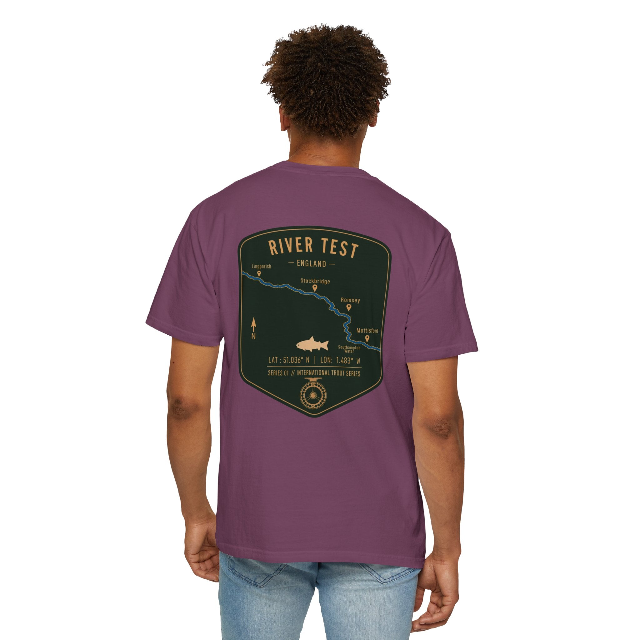 River Test England Fly Fishing T-Shirt - Premium Trout Angler Gift - Vintage Hampshire Chalk Stream Map Tee