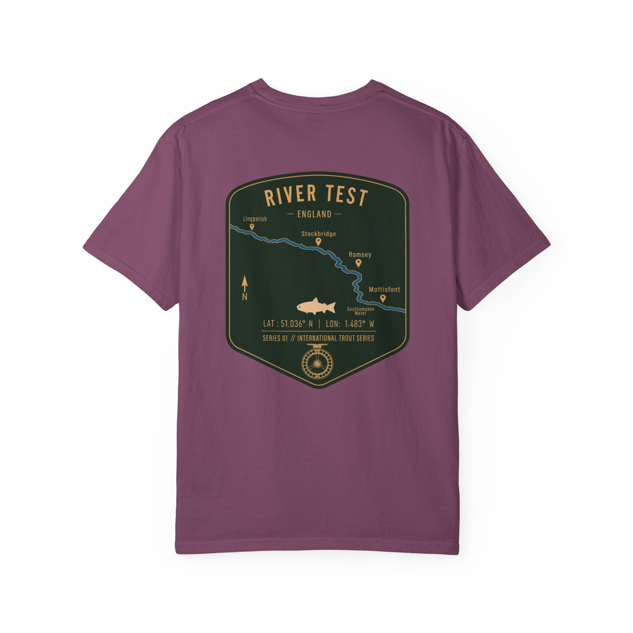 River Test England Fly Fishing T-Shirt - Premium Trout Angler Gift - Vintage Hampshire Chalk Stream Map Tee